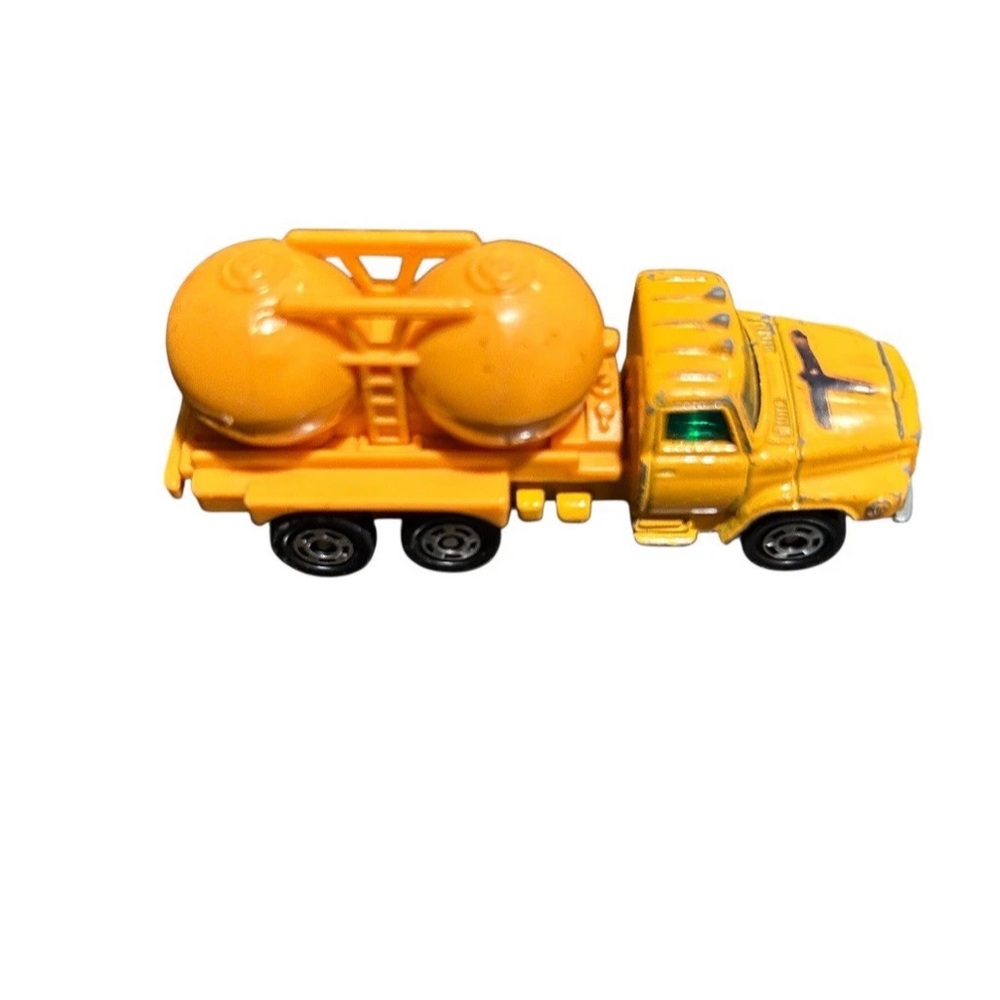 Vintage Tomica Nissan Diesel Tanker No.16 Made Japan Toy Car Truck